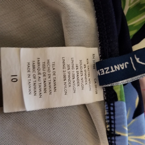 Jantzen Swimsuit Bottom. Size 10. Runs small - Picture 5 of 6